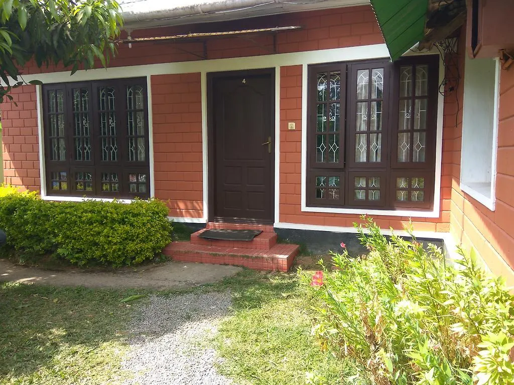 مونار Familycare Homestay 0*,  الهند